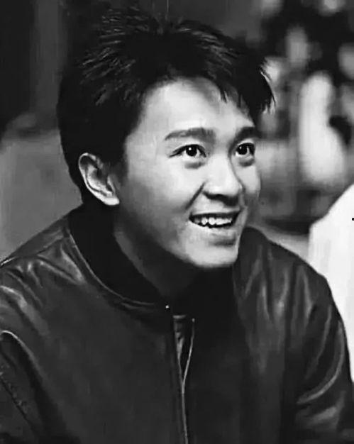 男明星娱乐圈吃瓜图片,揭秘男明星吃瓜瞬间